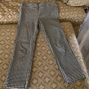 Rafaella comfort stretch pants. Black & white check. Size 8P